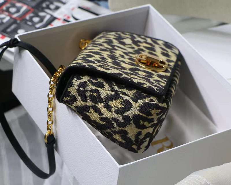 LO - DYOR   BAGS FOR WOMEN - FASHION LUXURY BAGS 421