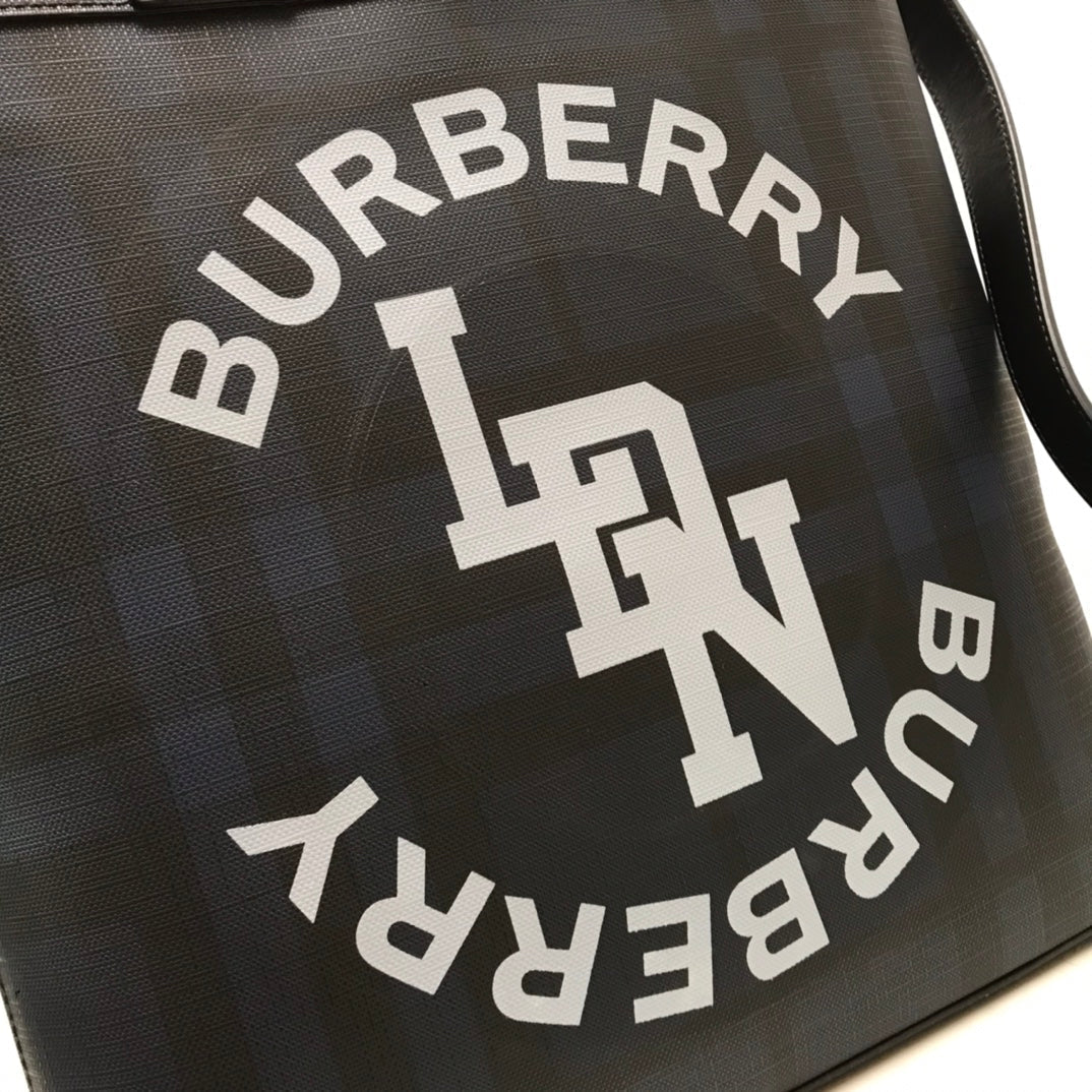 B-Berry - BB  Logo Graphic ConTLM -tible Tote London Check Canvas Large For Men, Bags 15in/38LO