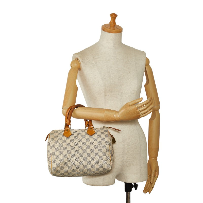 LO-LV bags 2011
