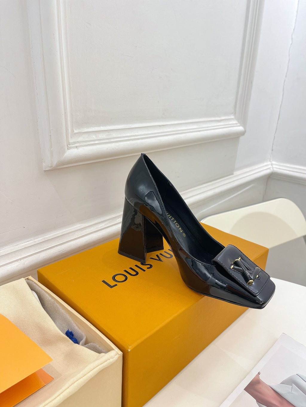 LO-LV bags 3398