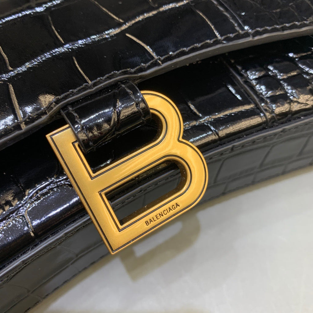 BLN-Ciaga Hourglass Wallet On Chain in Black, For Women,  Bags 7.6in/19LO  6560501LRGM1000
