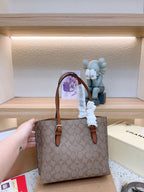 LO - CCH Bags - 142