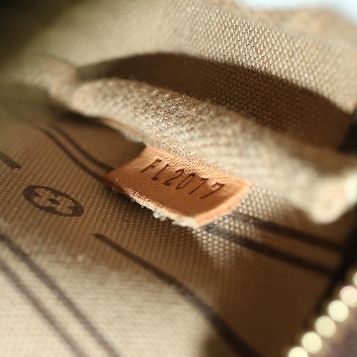 LO-LV bags 179
