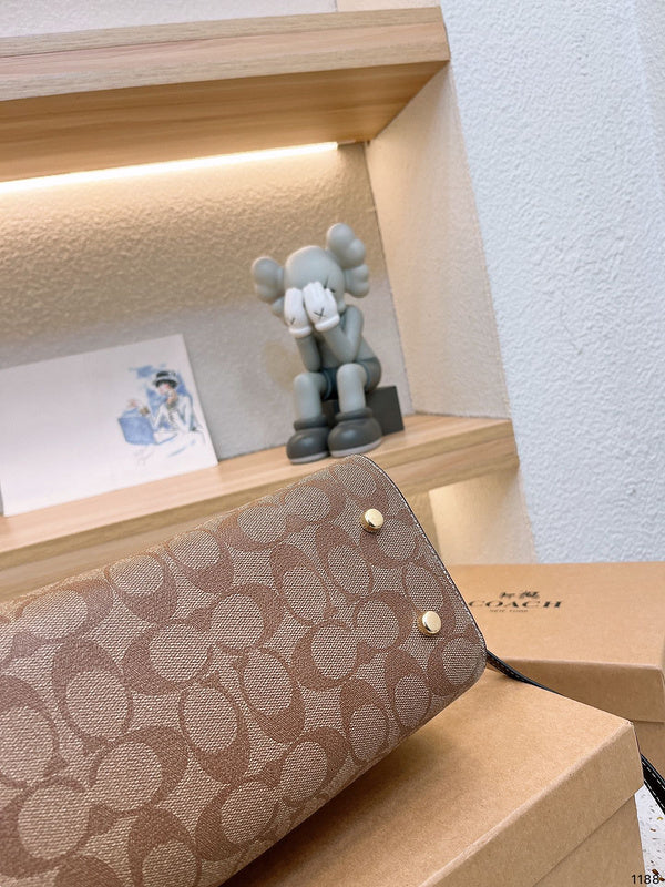 LO - CCH Bags - 300