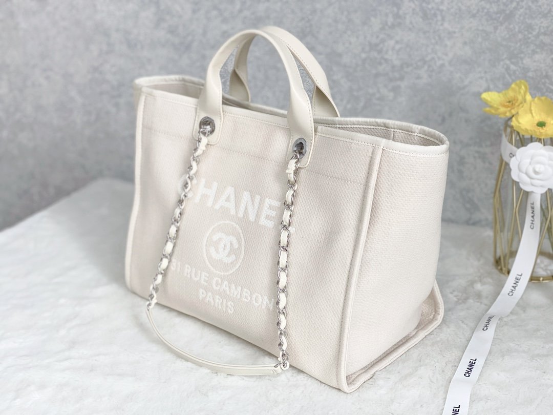 CHL - Small Shopping Bag SilLusso Official - Hardware Cream For Women Handbags, Shoulder Bags 15.2in/39LO AS3257