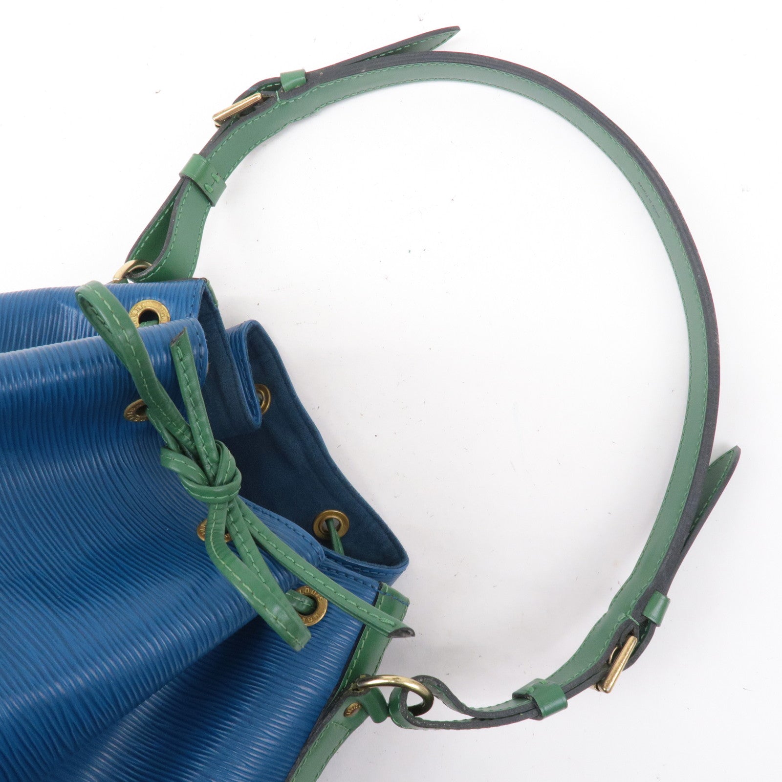 LO-LV bags 2427