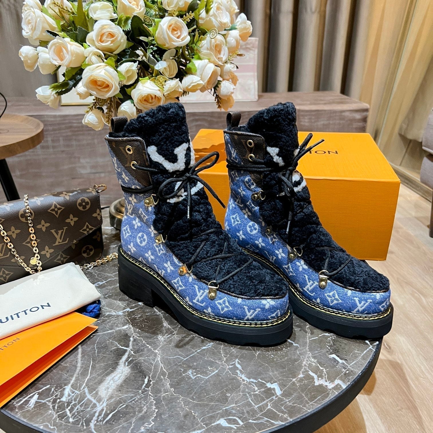 LO-LV bags 3445