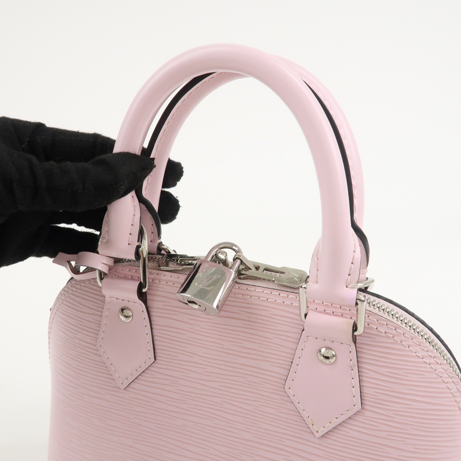 LO-LV bags 3952