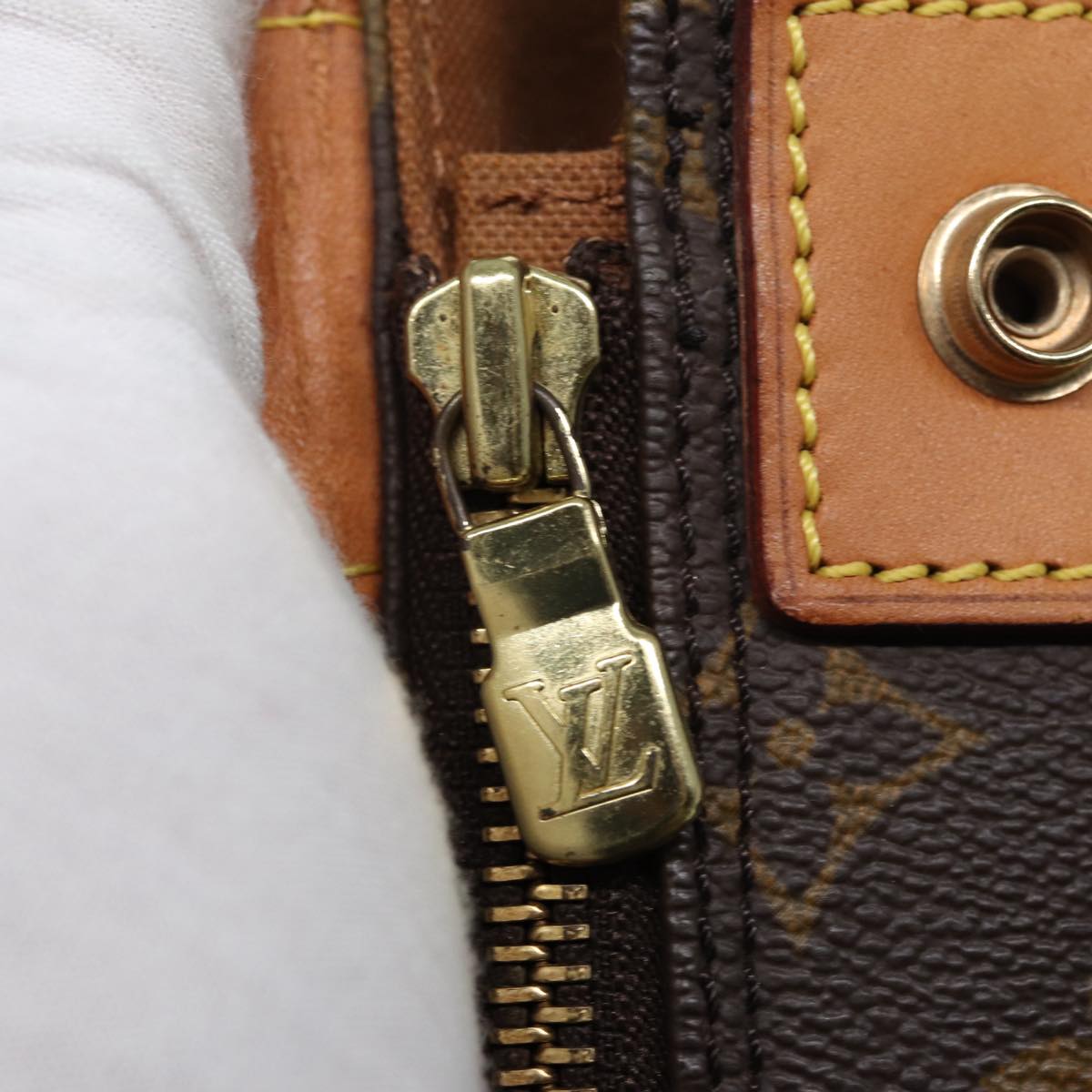 LO-LV bags 1603
