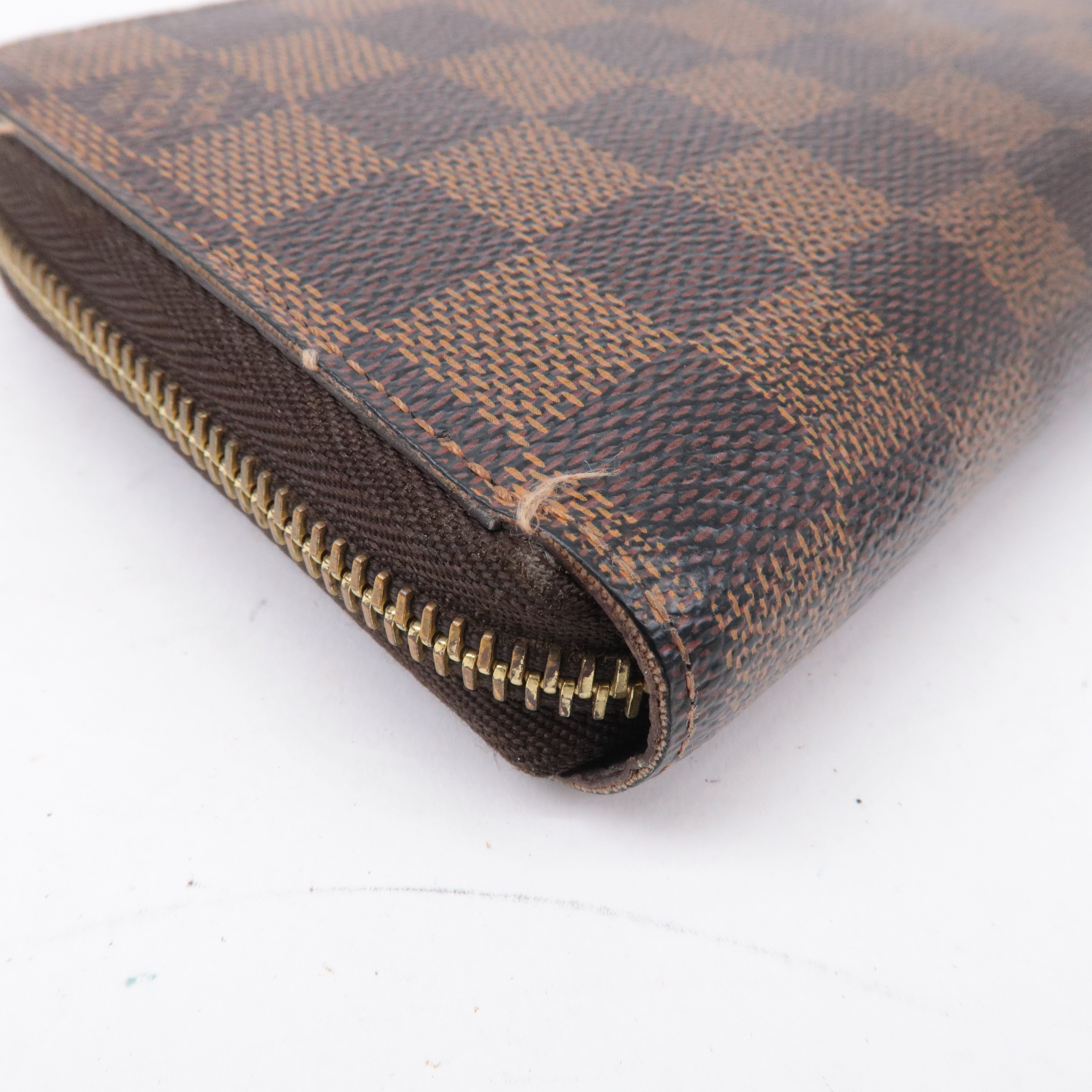 LO-LV bags 2001