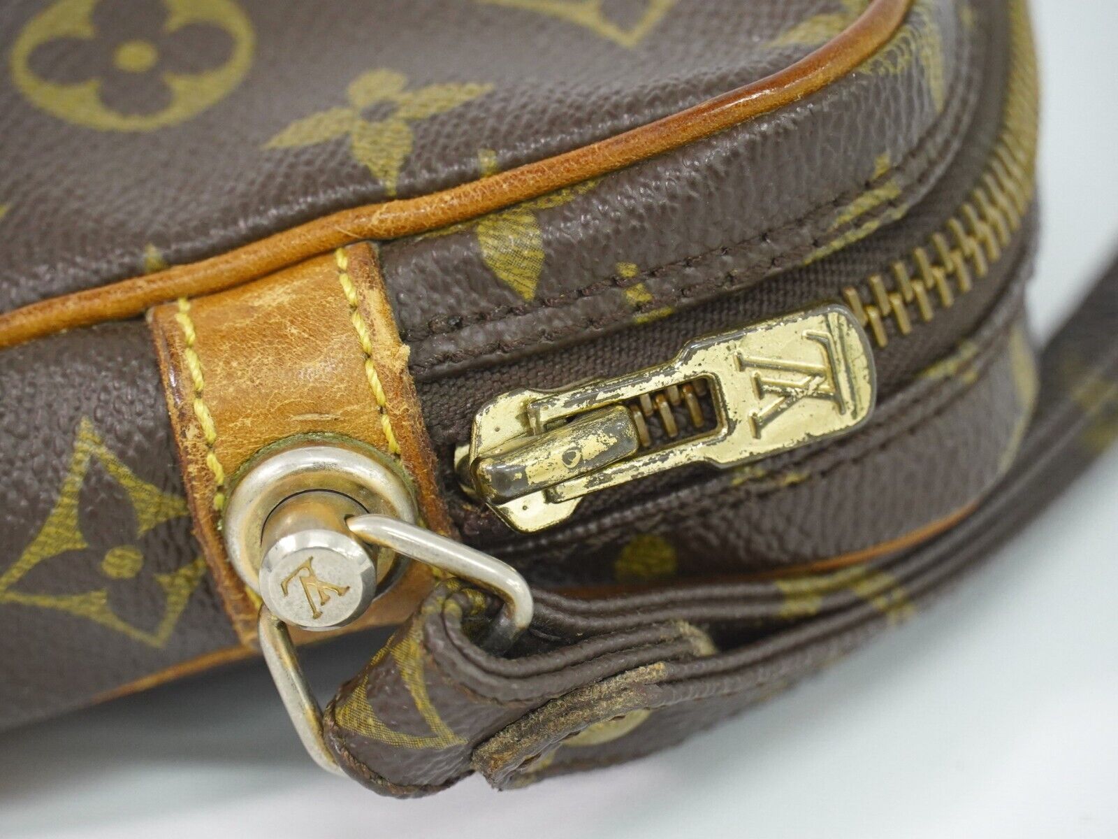 LO-LV bags 526