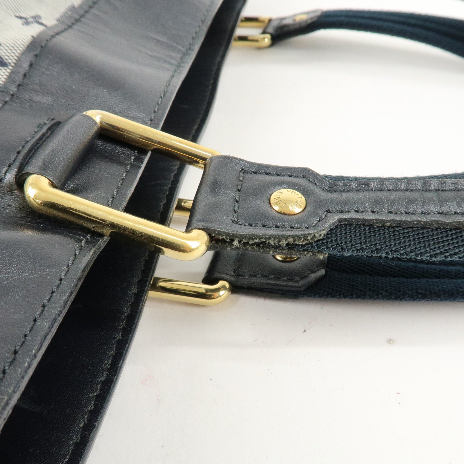LO-LV bags 3830