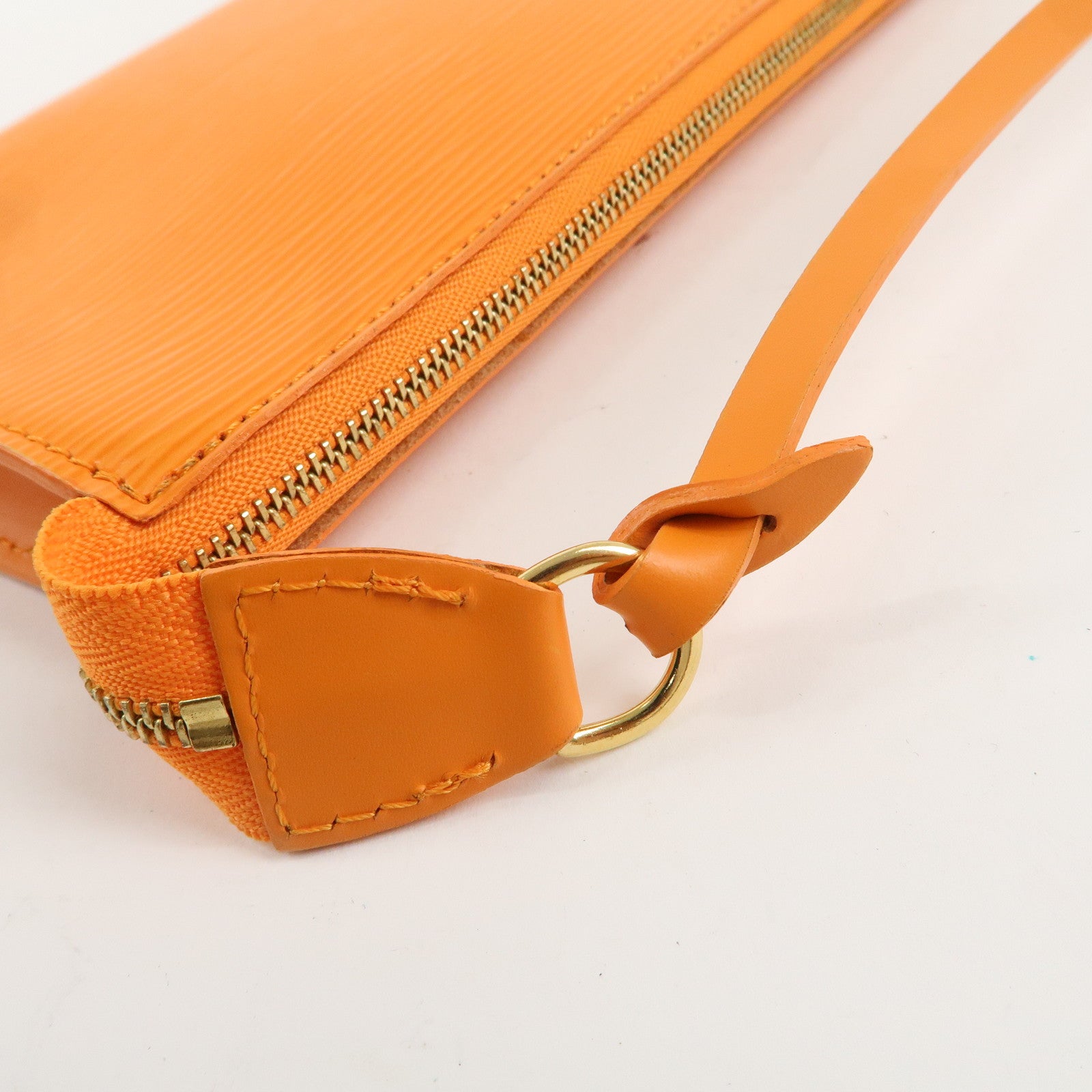 LO-LV bags 4023