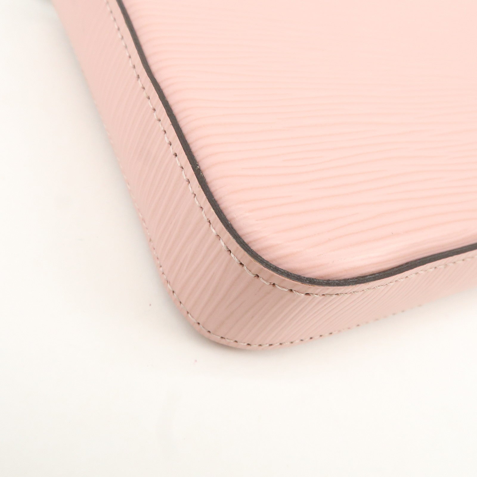 LO-LV bags 3869