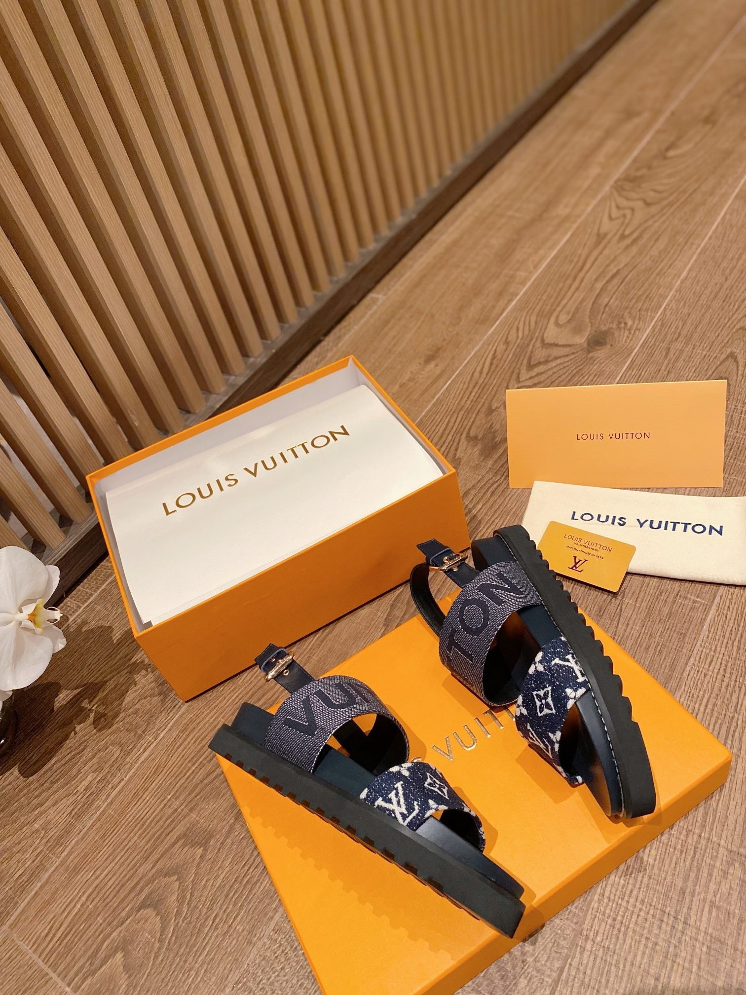 LO-LV bags 1992