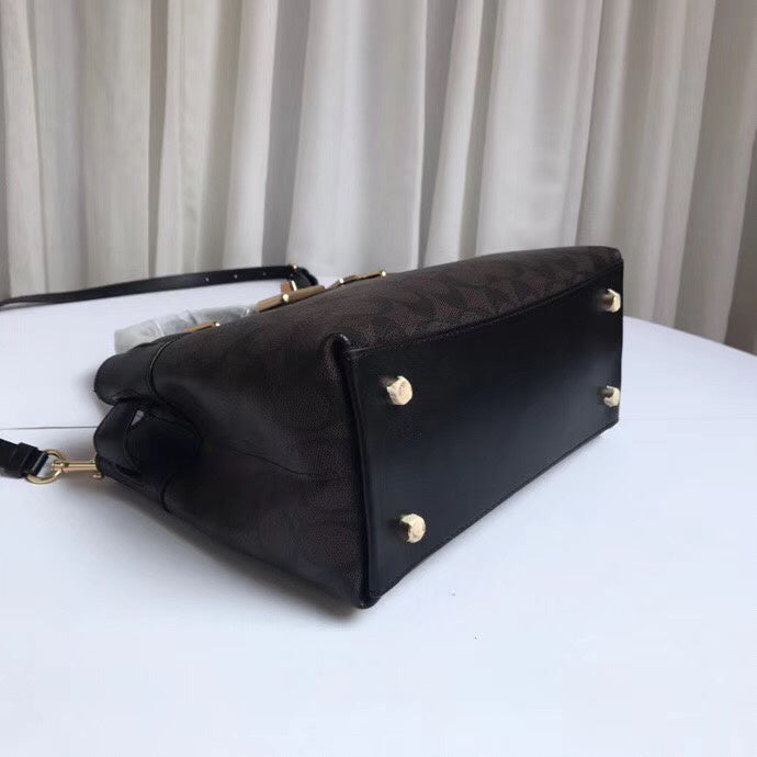 LO - CCH Bags - 555
