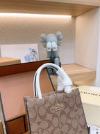 LO - CCH Bags - 089
