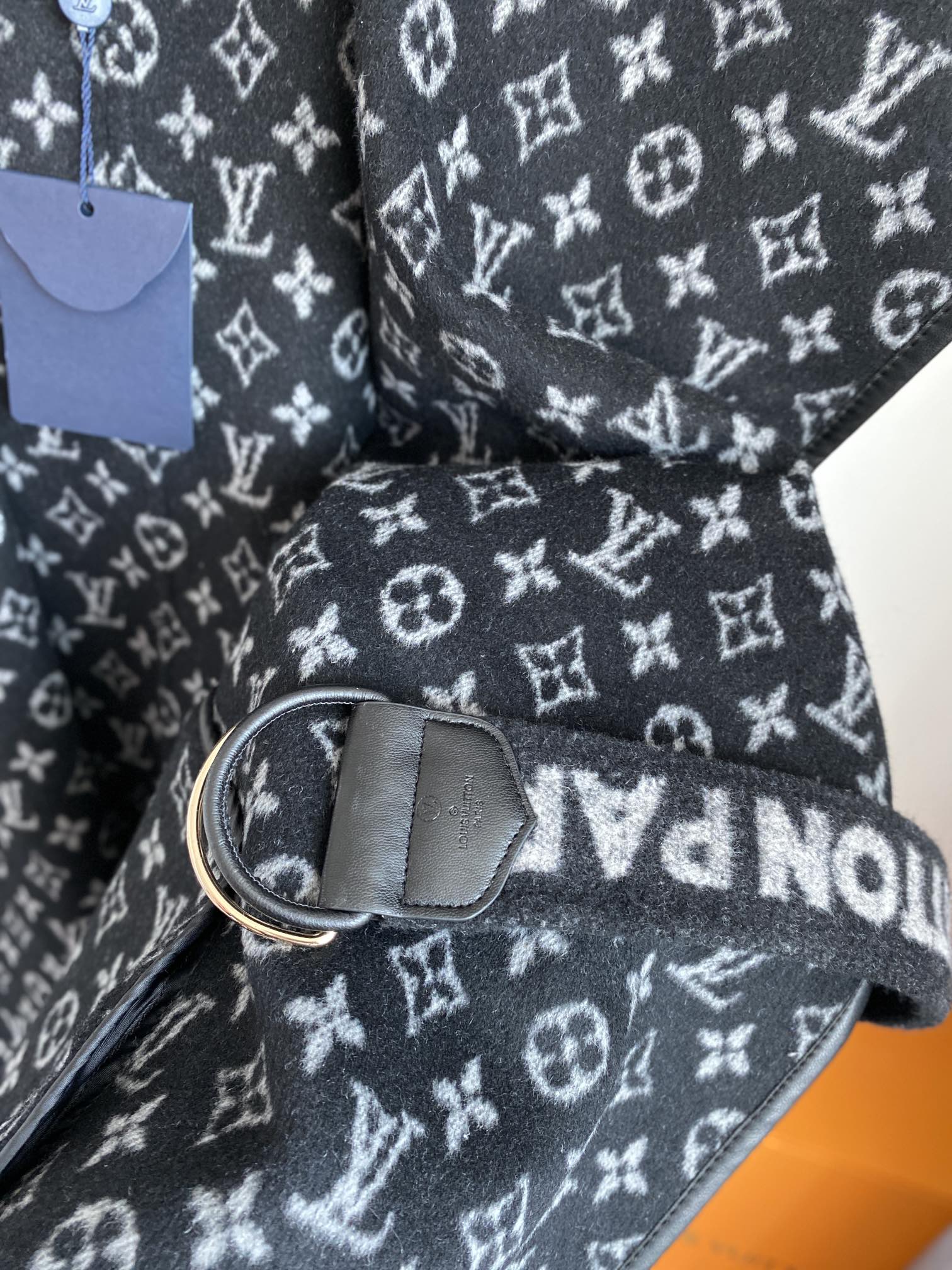 LO-LV bags 3387