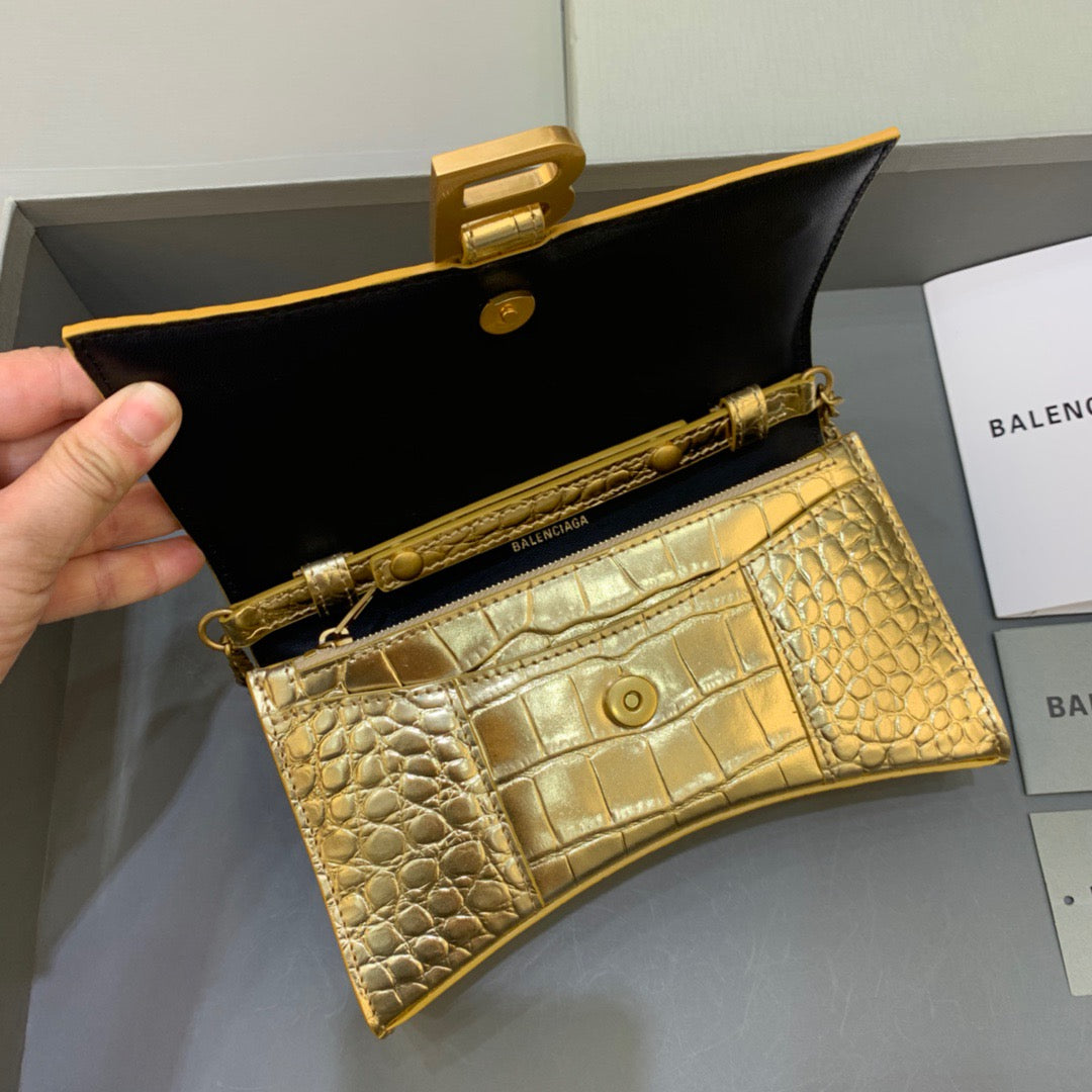 BLN-Ciaga Hourglass Wallet On Chain in Gold, For Women,  Bags 7.6in/19LO 6560501S49M8005