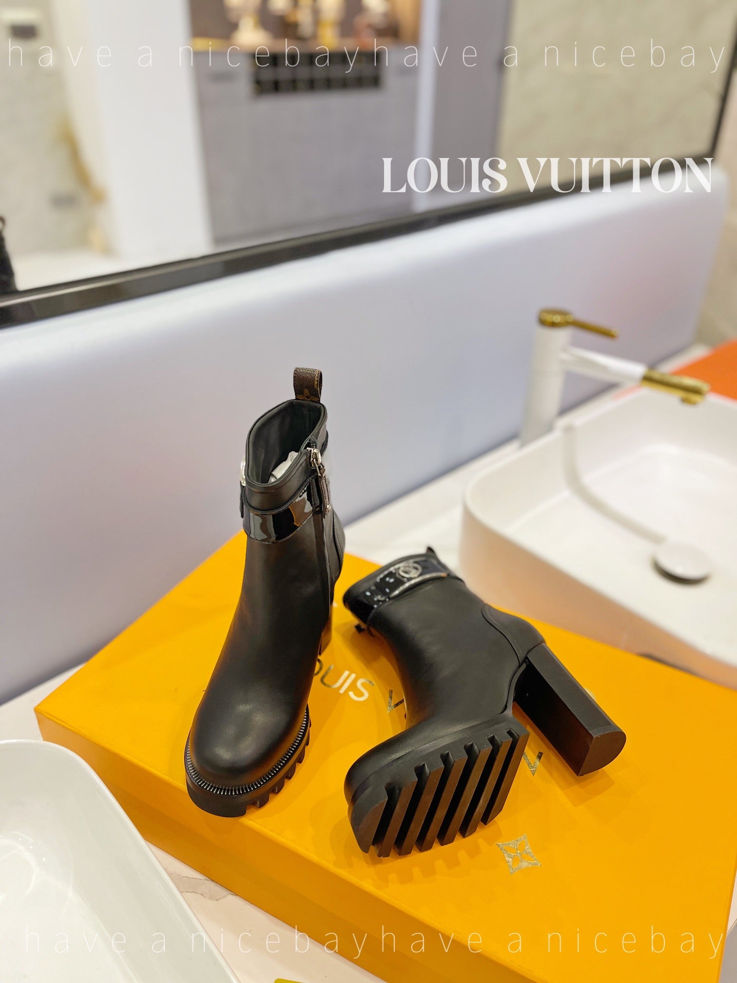 LO-LV bags 3436