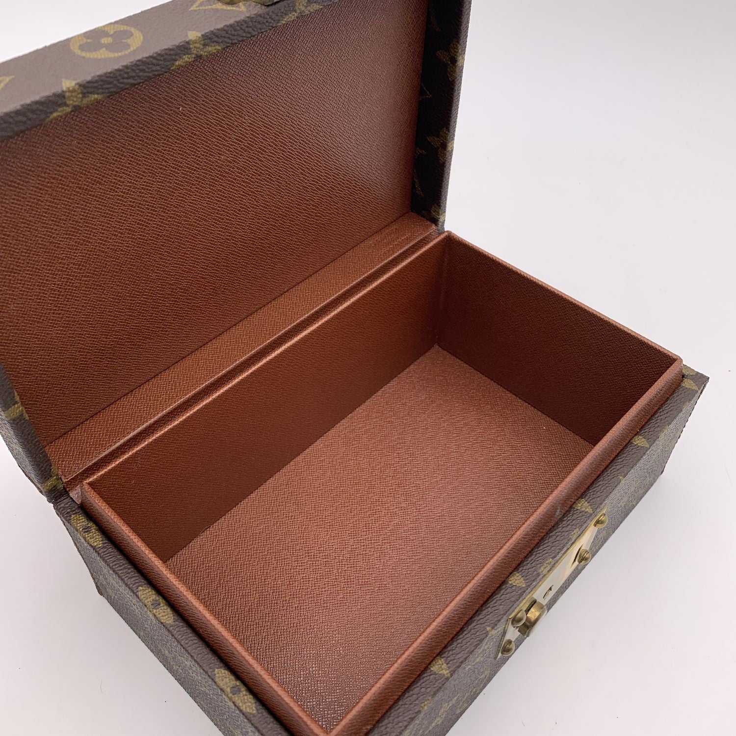 LO-LV bags 2837