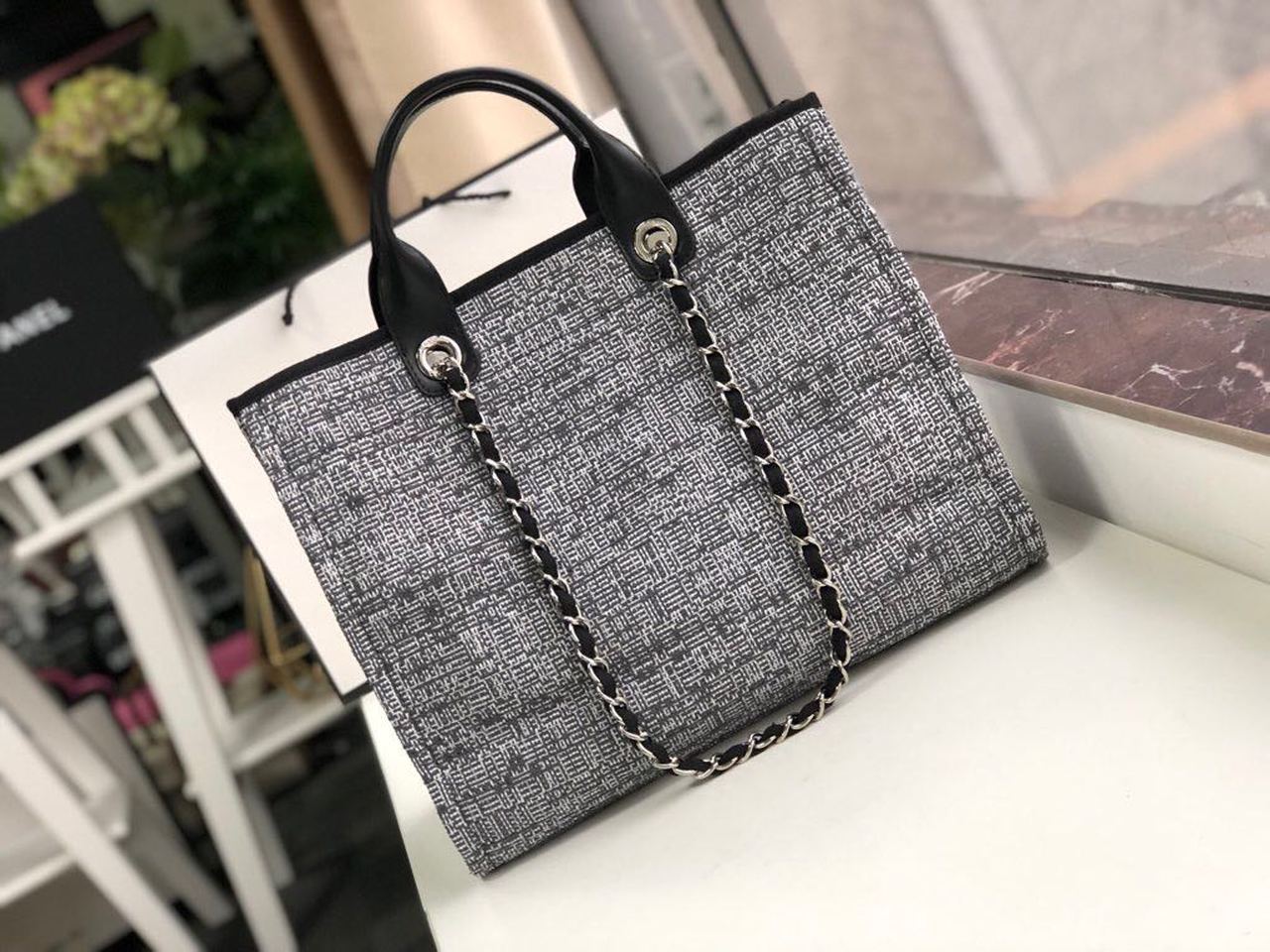 CHL -  Deauville Tote Raffia Canvas Bag Black/White For Women 14.9in/38LO