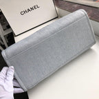 CHL -  Deauville Tote 38LO White Gray For Women A66941