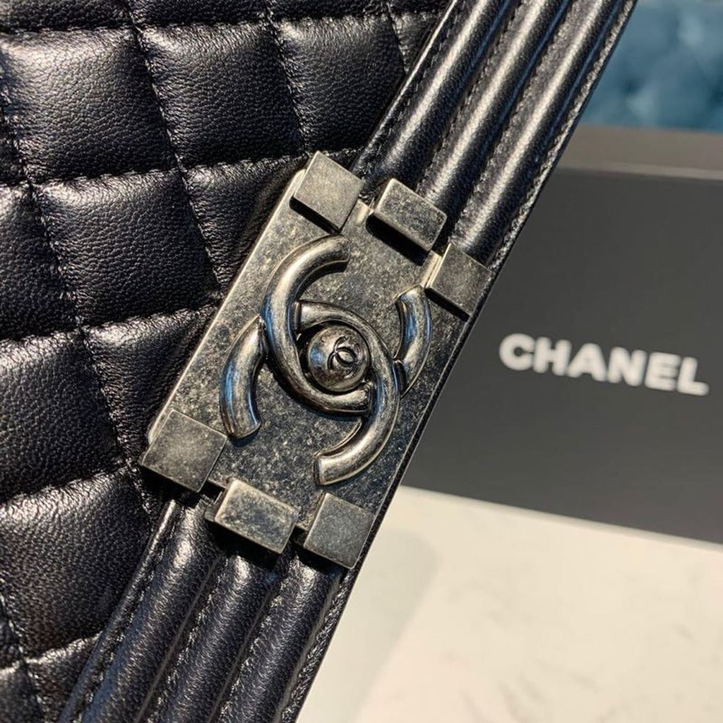 CHL - Small Boy Handbag SilLusso Official - Hardware Black For Women Bags, Shoulder And Crossbody Bags 7.8in/20LO A67085