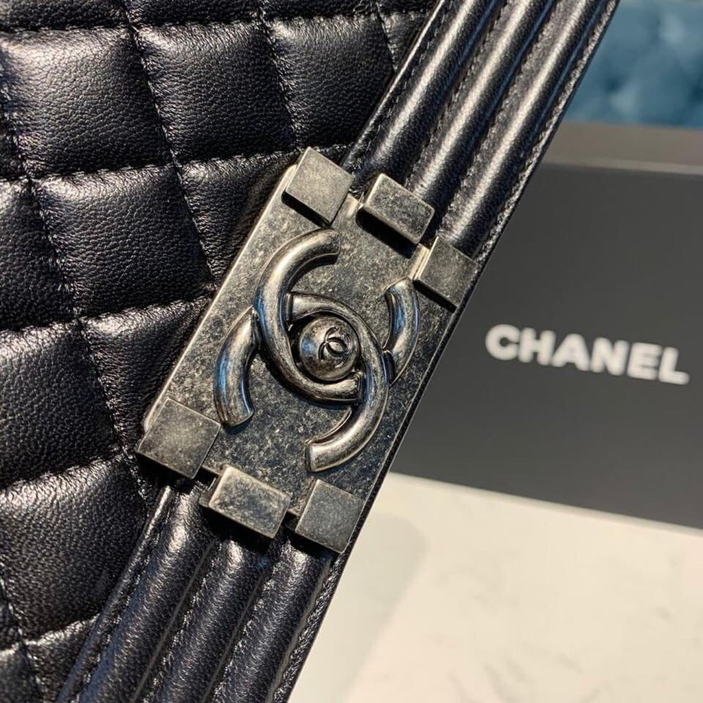 CHL - Small Boy Handbag SilLusso Official - Hardware Black For Women Bags, Shoulder And Crossbody Bags 7.8in/20LO A67085