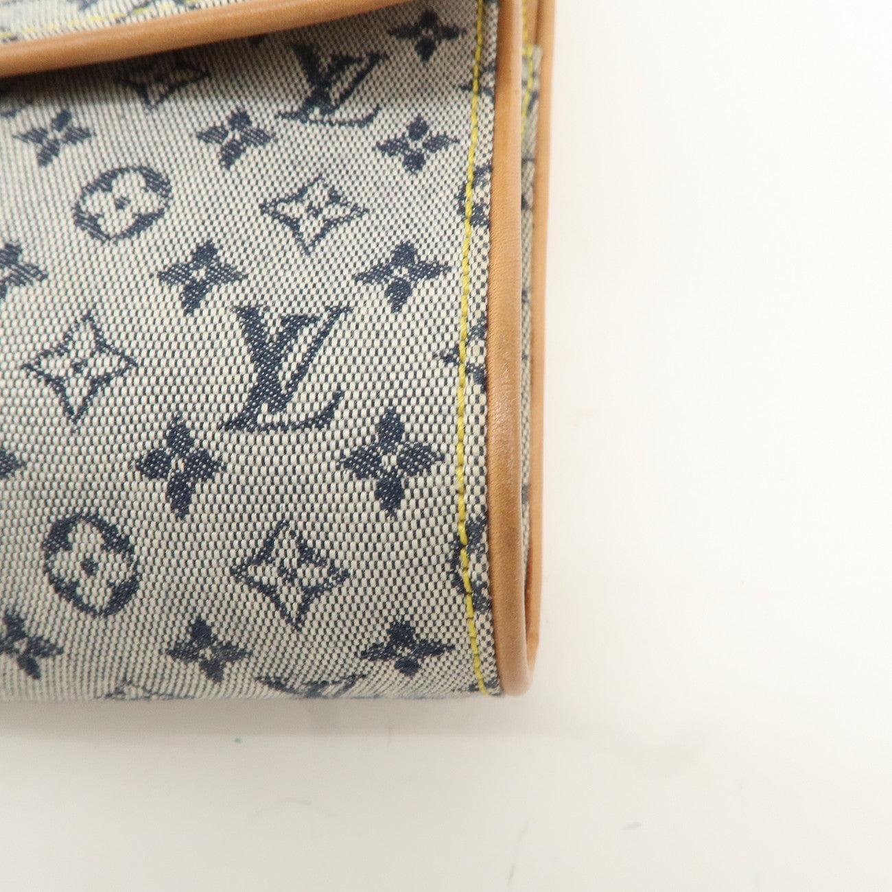 LO-LV bags 3957