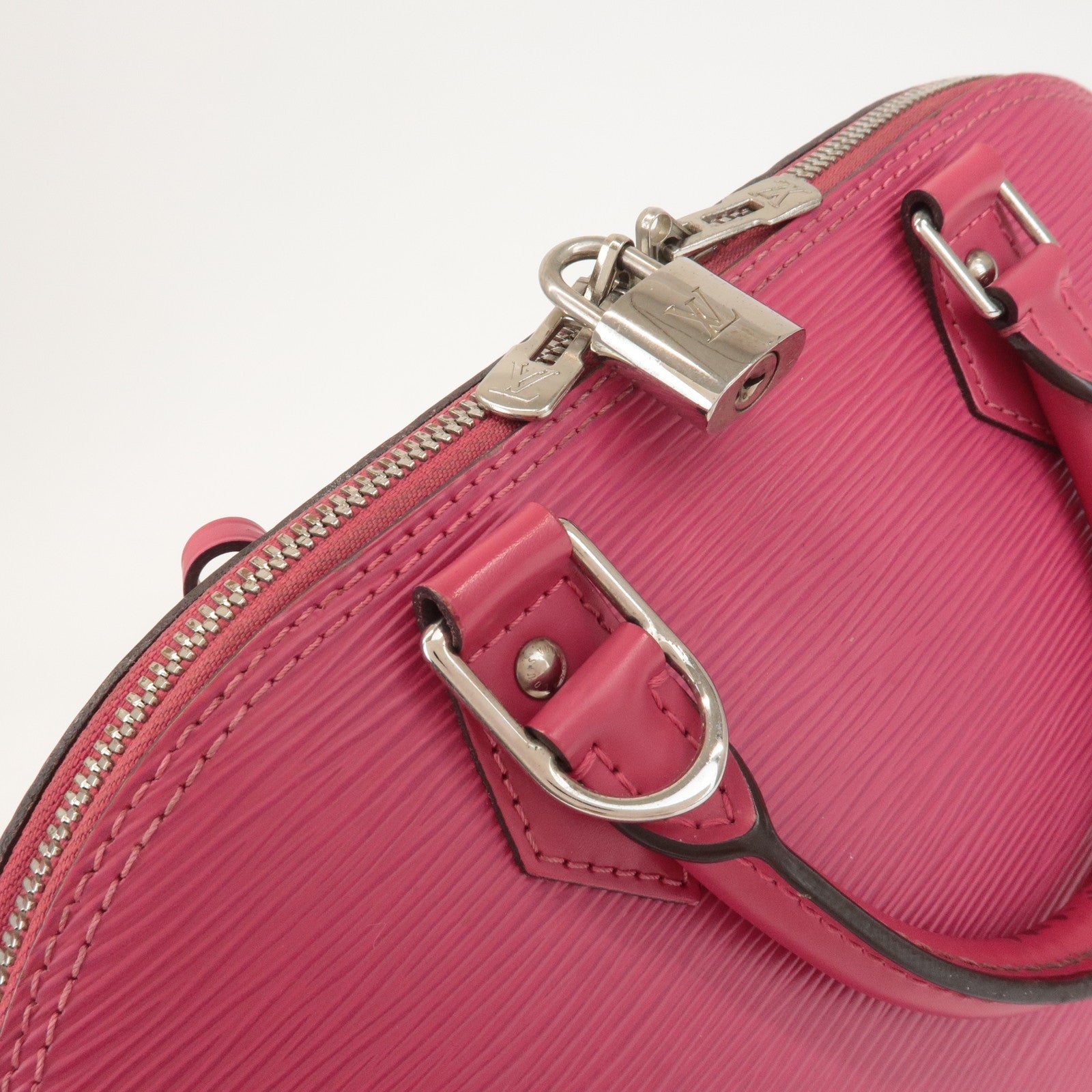 LO-LV bags 3937
