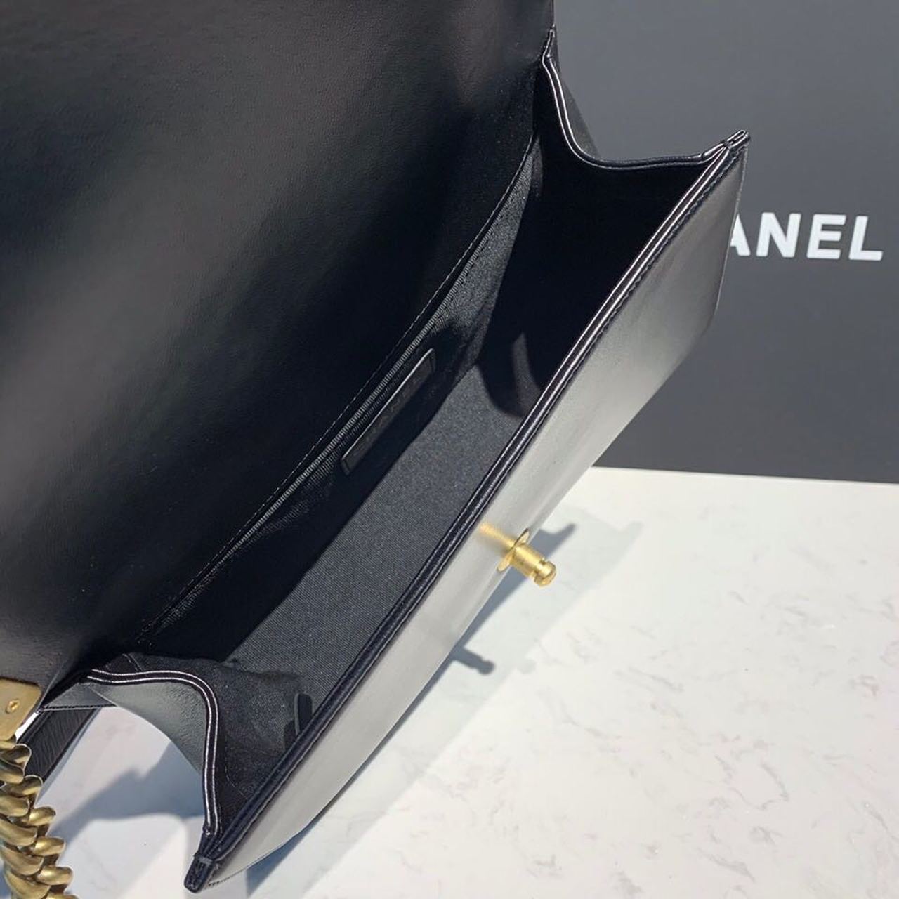 CHL -  Boy Handbag Gold Toned Hardware Black For Women Bags, Shoulder And Crossbody Bags 9.8in/25LO A67086