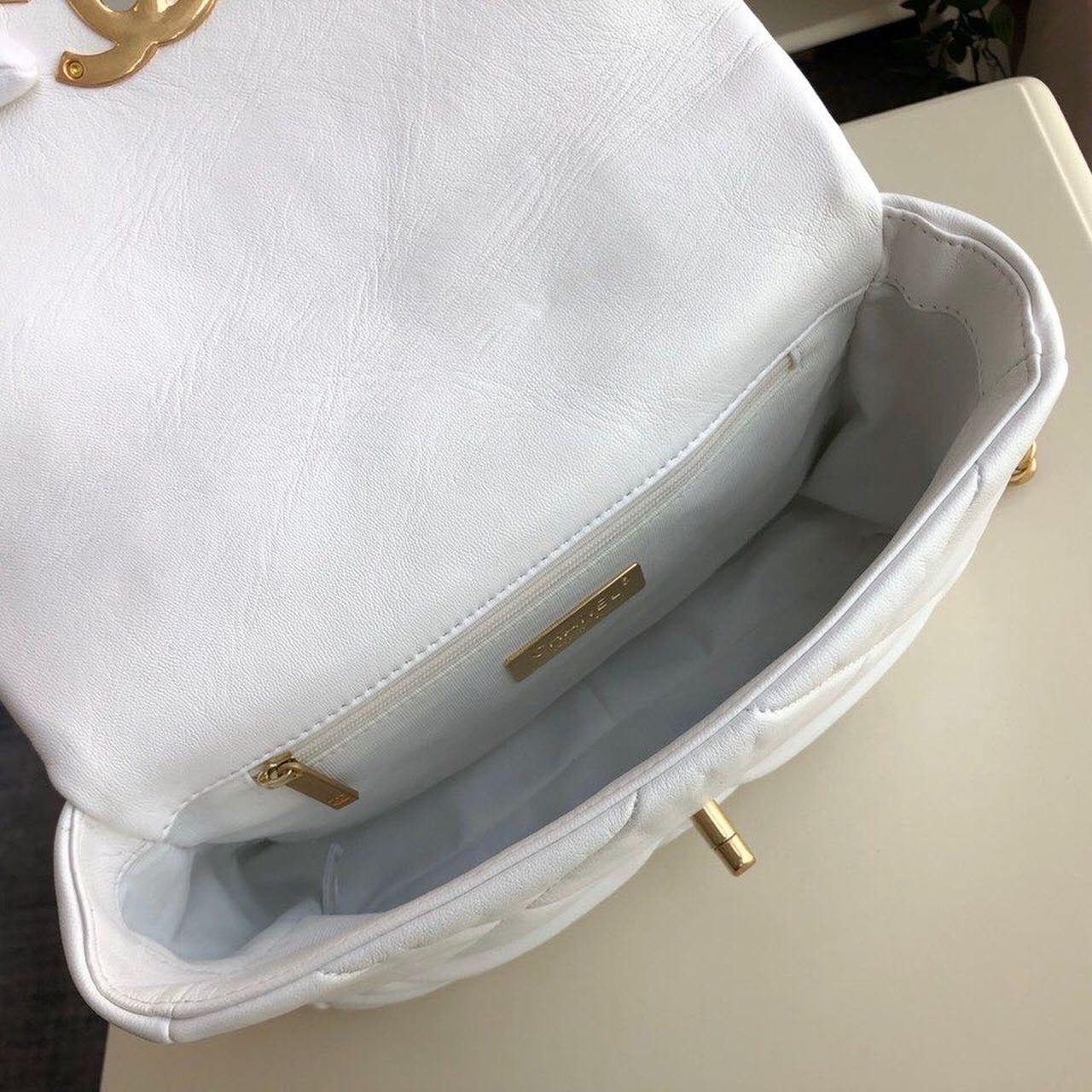 CHL -  19 HandBag White For Women 10.1in/26LO AS1160