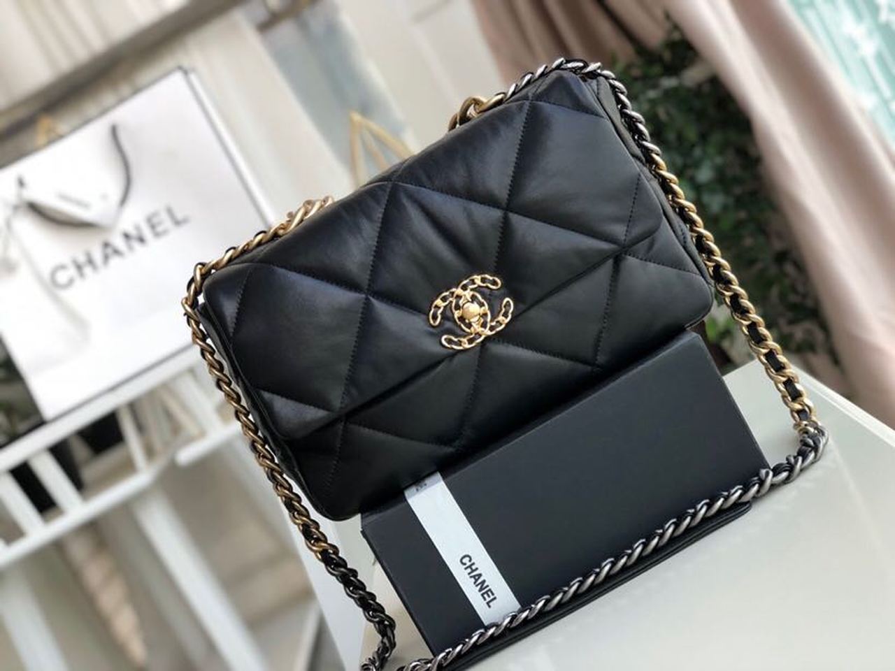 CHL -  19 HandBag Black For Women 11.8in/30LO