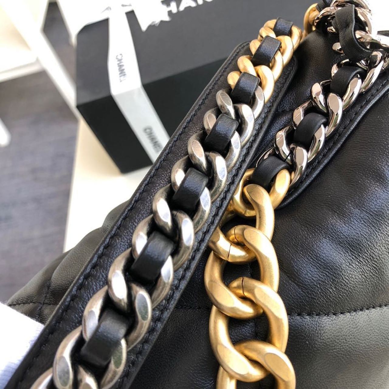 CHL -  19 Maxi Handbag Black For Women Bags, Shoulder And Crossbody Bags 14in/36LO AS1162 B04852 94305