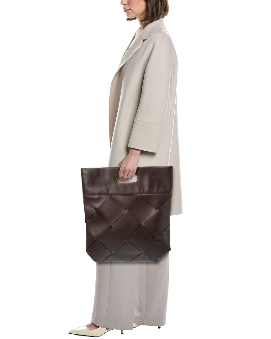 B V  - Maxi Intrecciato Leather Tote