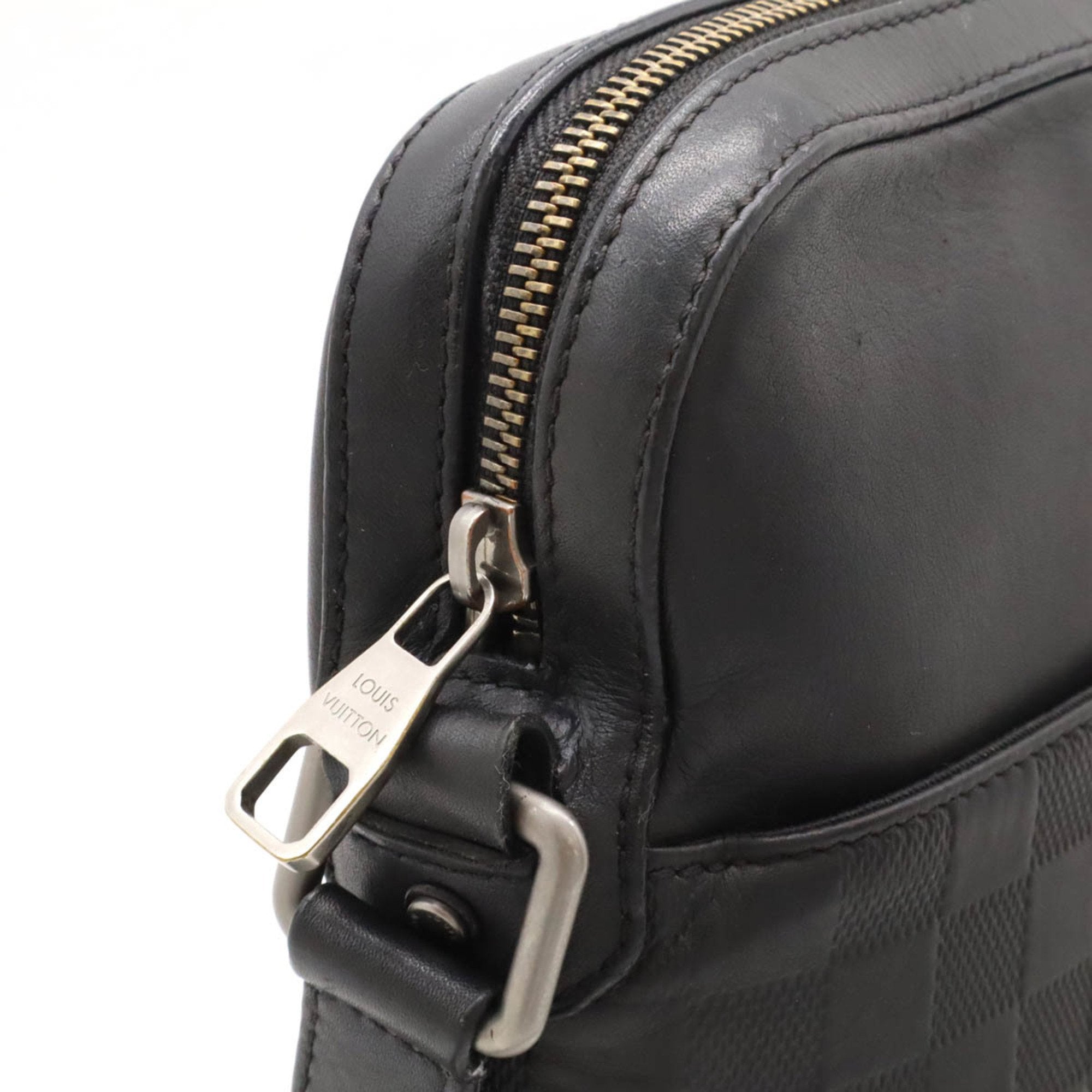 LO-LV bags 2138