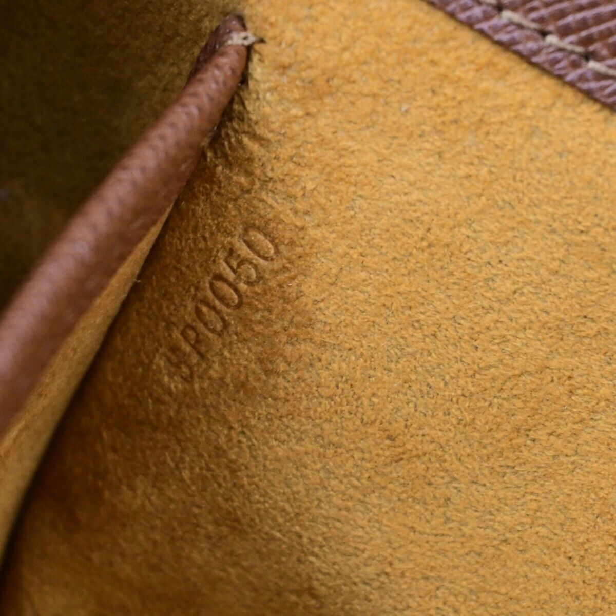 LO-LV bags 6190