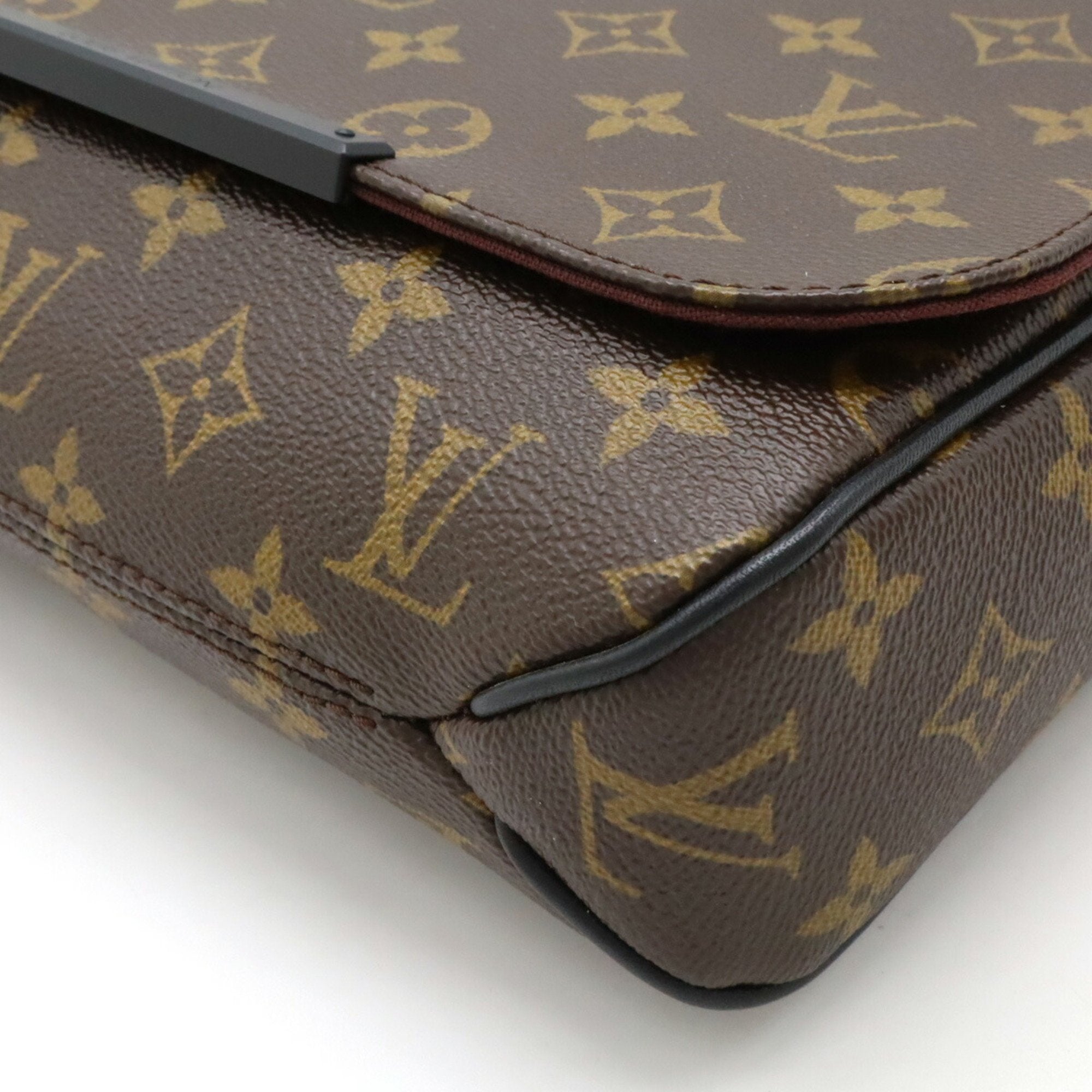 LO-LV bags 2137