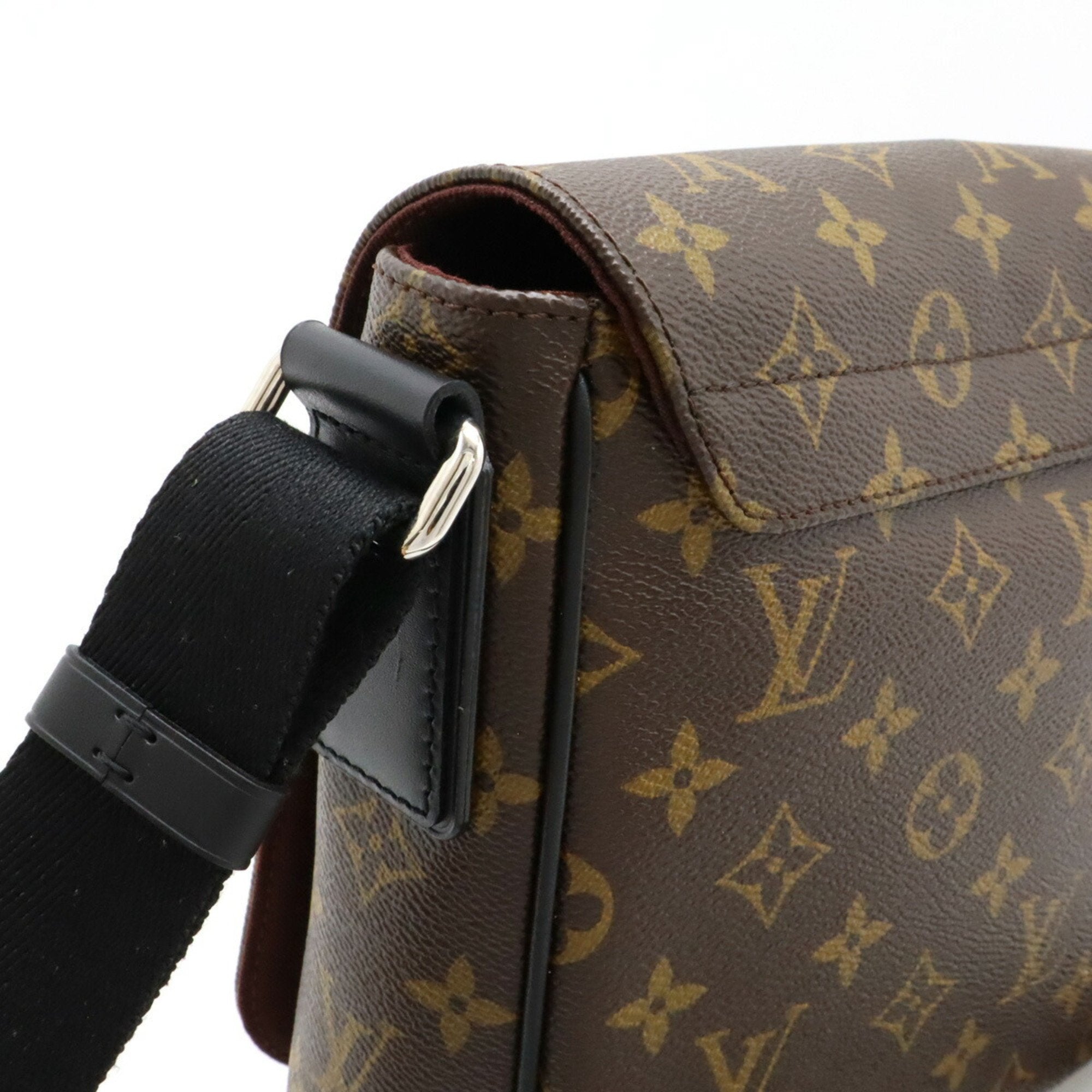 LO-LV bags 2137