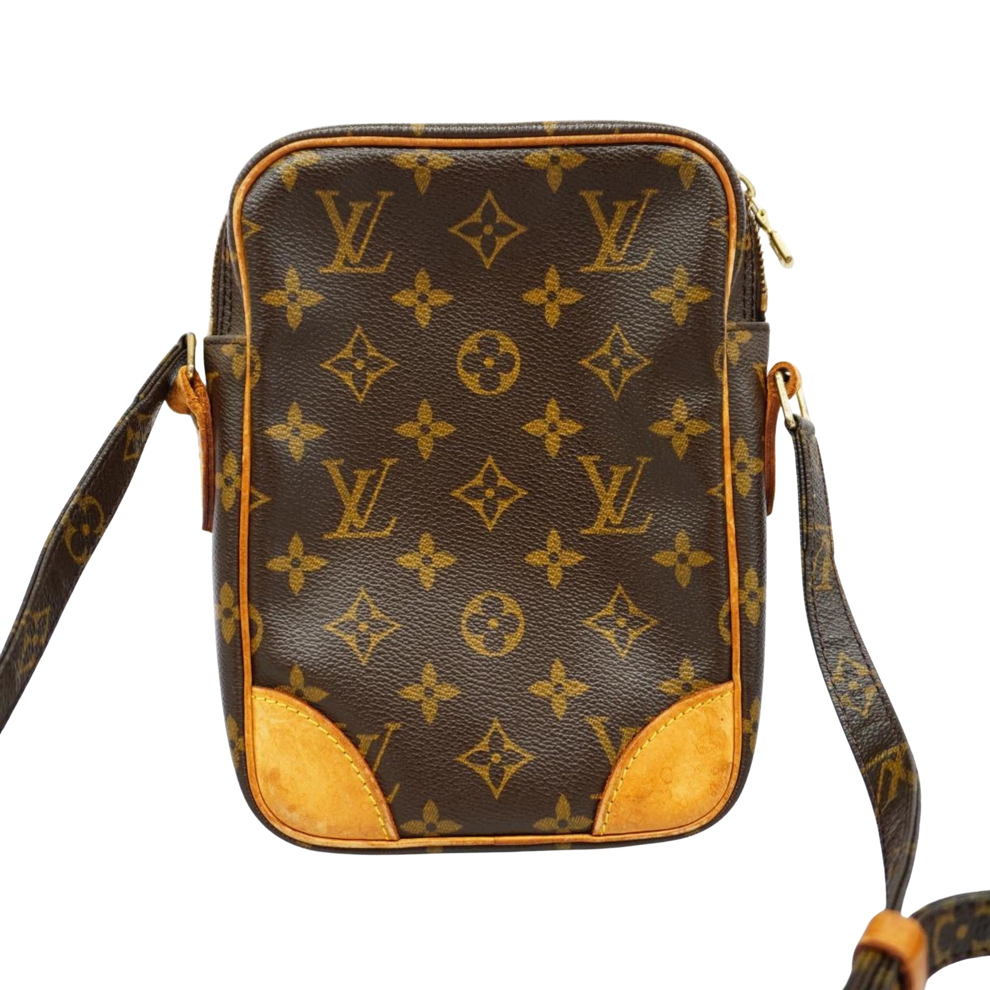 LO-LV bags 2054