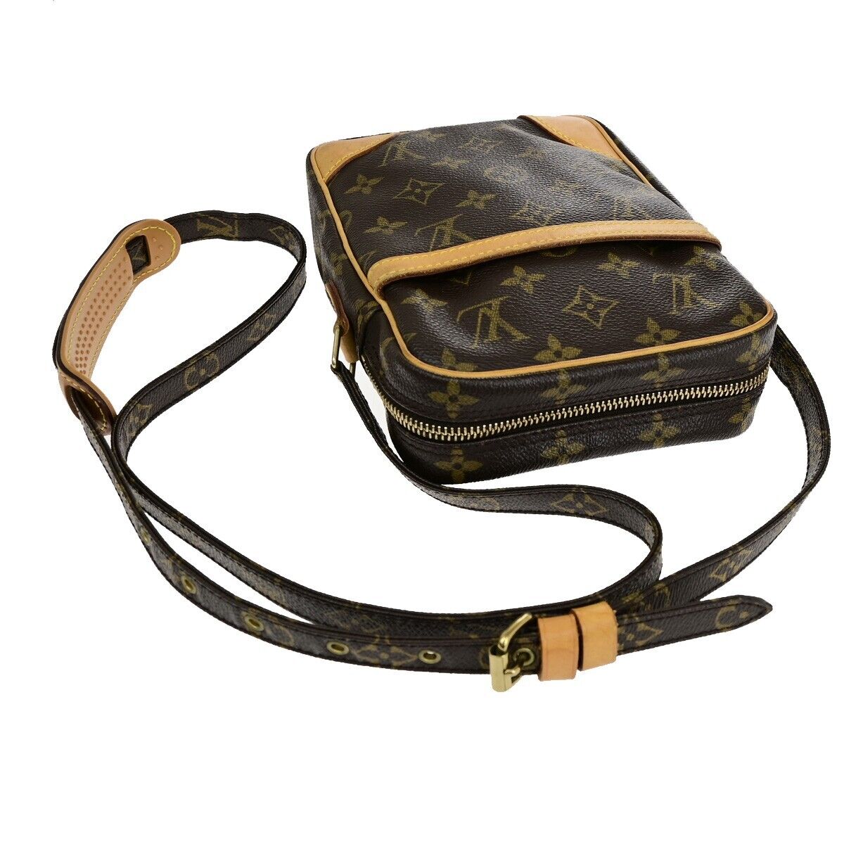 LO-LV bags 2051