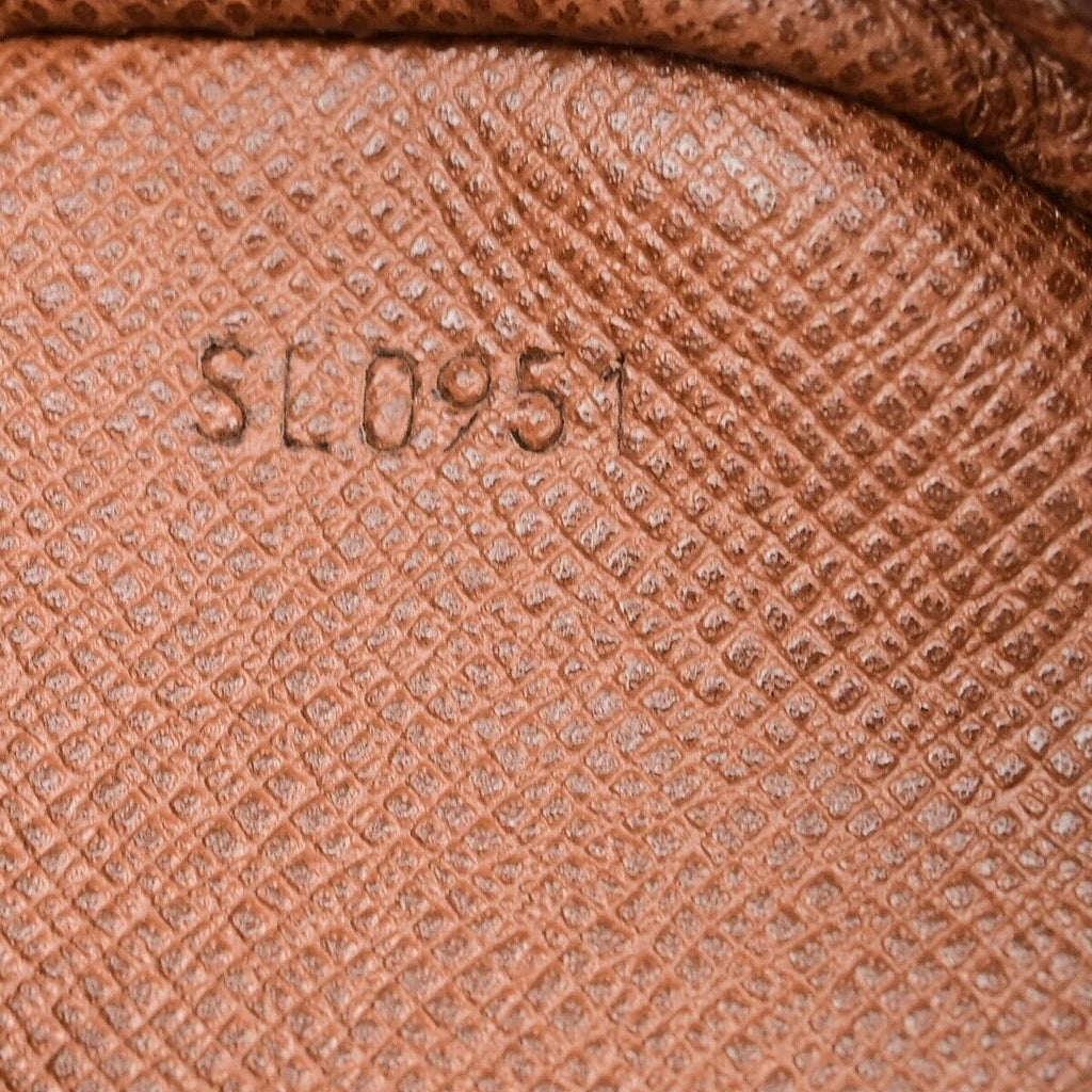LO-LV bags 2052