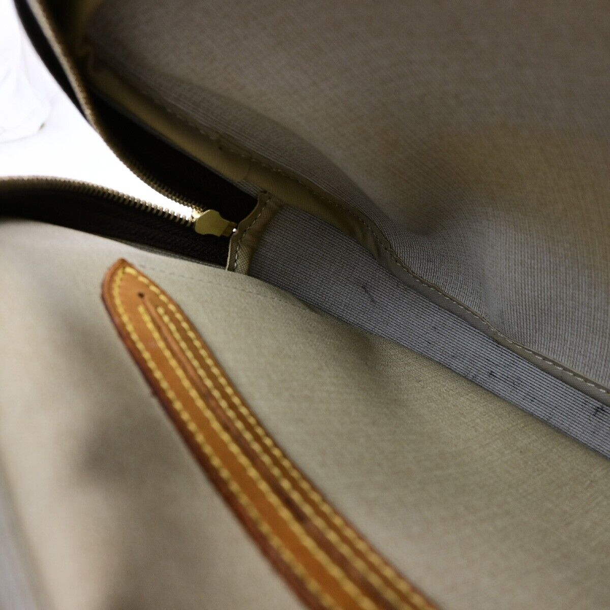 LO-LV bags 6404