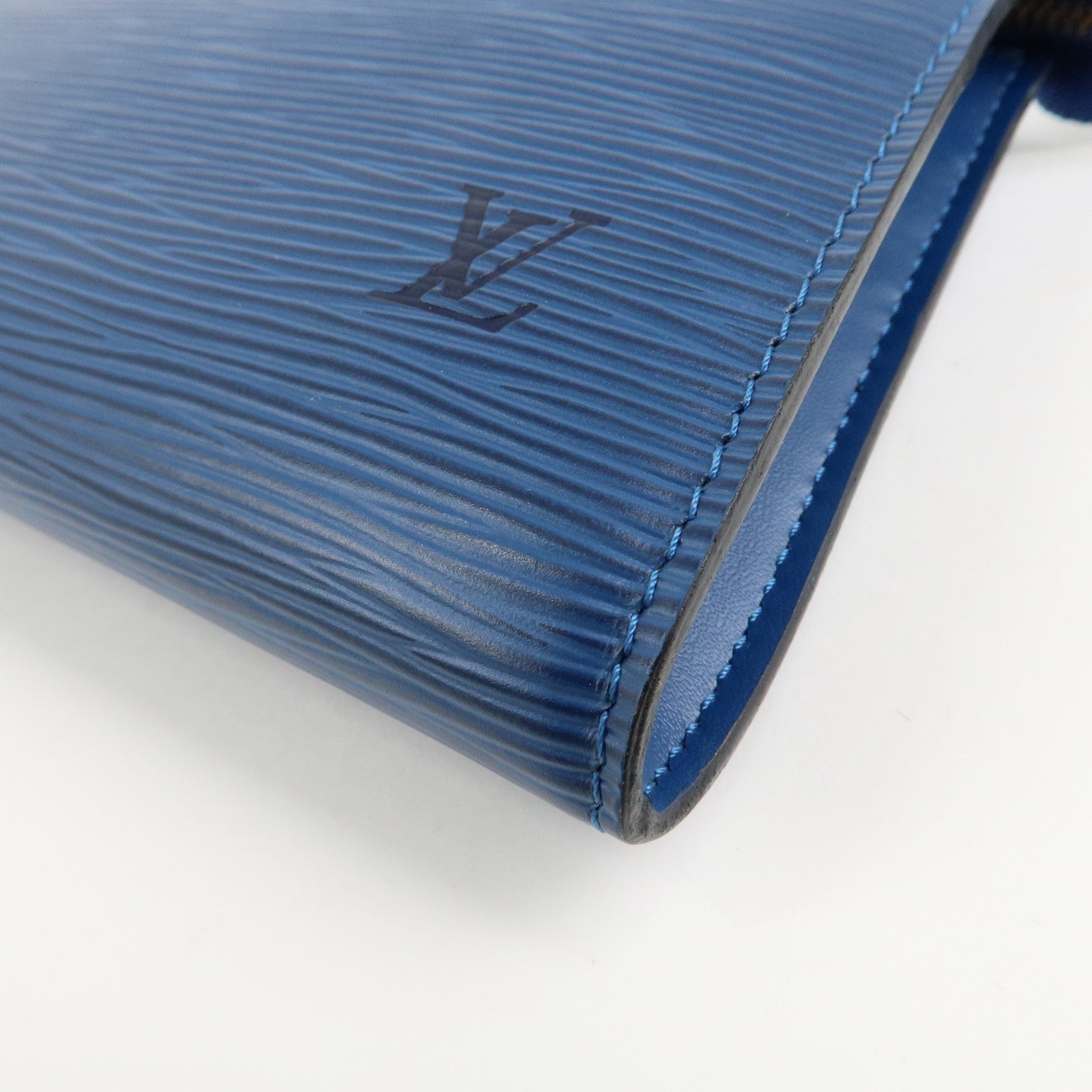 LO-LV bags 3822