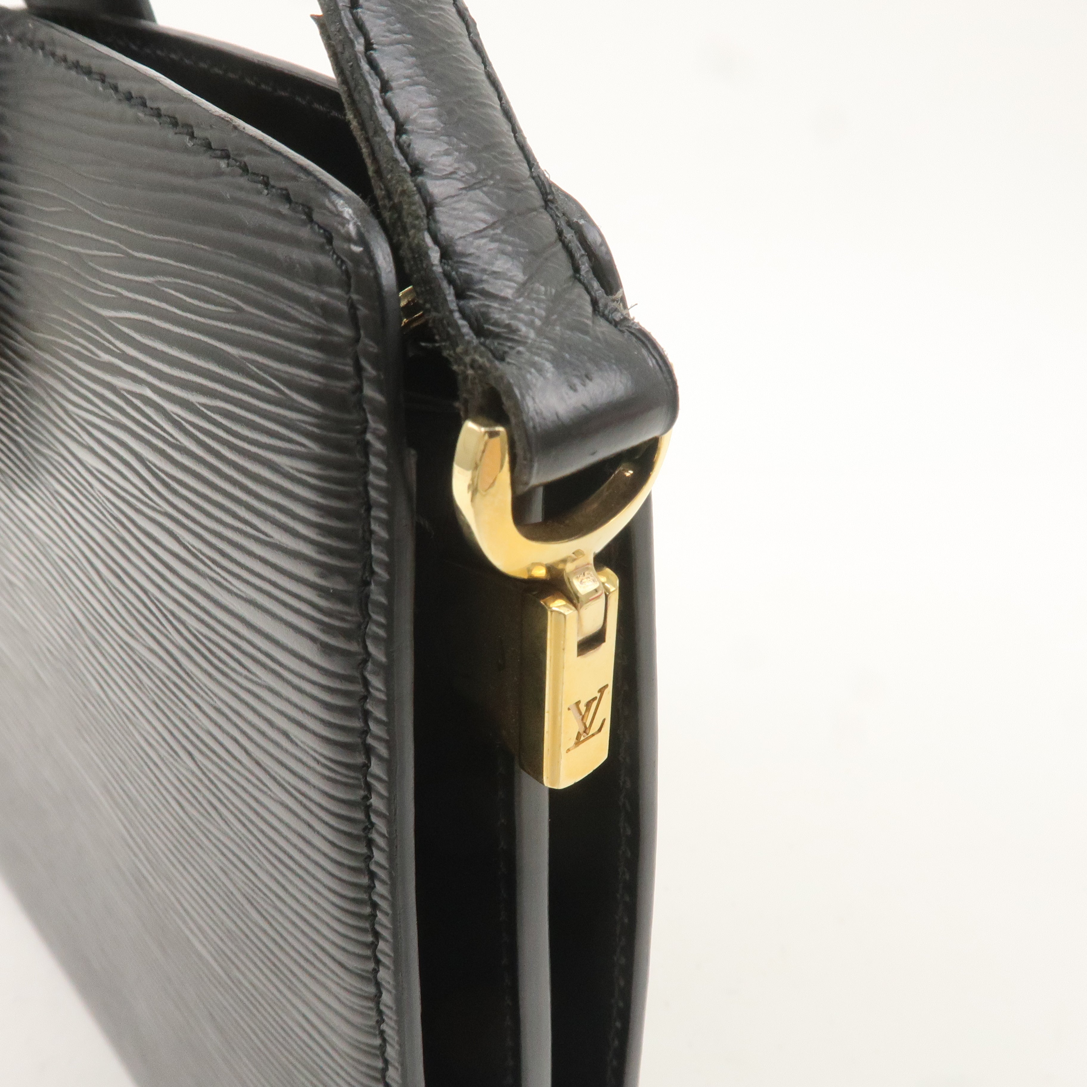 LO-LV bags 2449