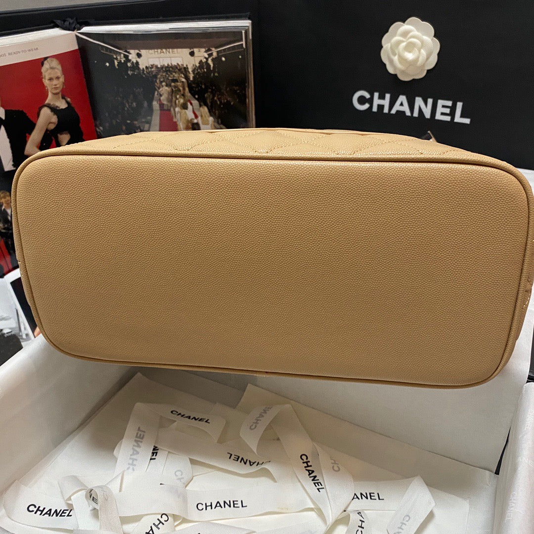 CHL - Medallion Tote Gold Hardware Caviar Yellow For Women Handbags, Shoulder Bags 15.6in/32LO