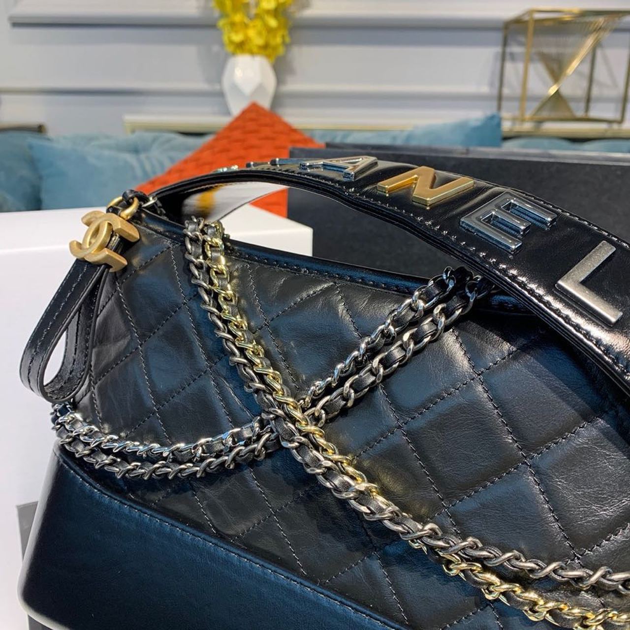 CHL - Gabrielle Small Hobo Bag Black For Women 7.8 in / 20LO