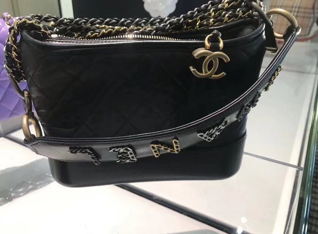 CHL -  Gabrielle Hobo Bag 20LO Aged Calfskin Leather Spring/SuMM - er Act 2 Collection, Black