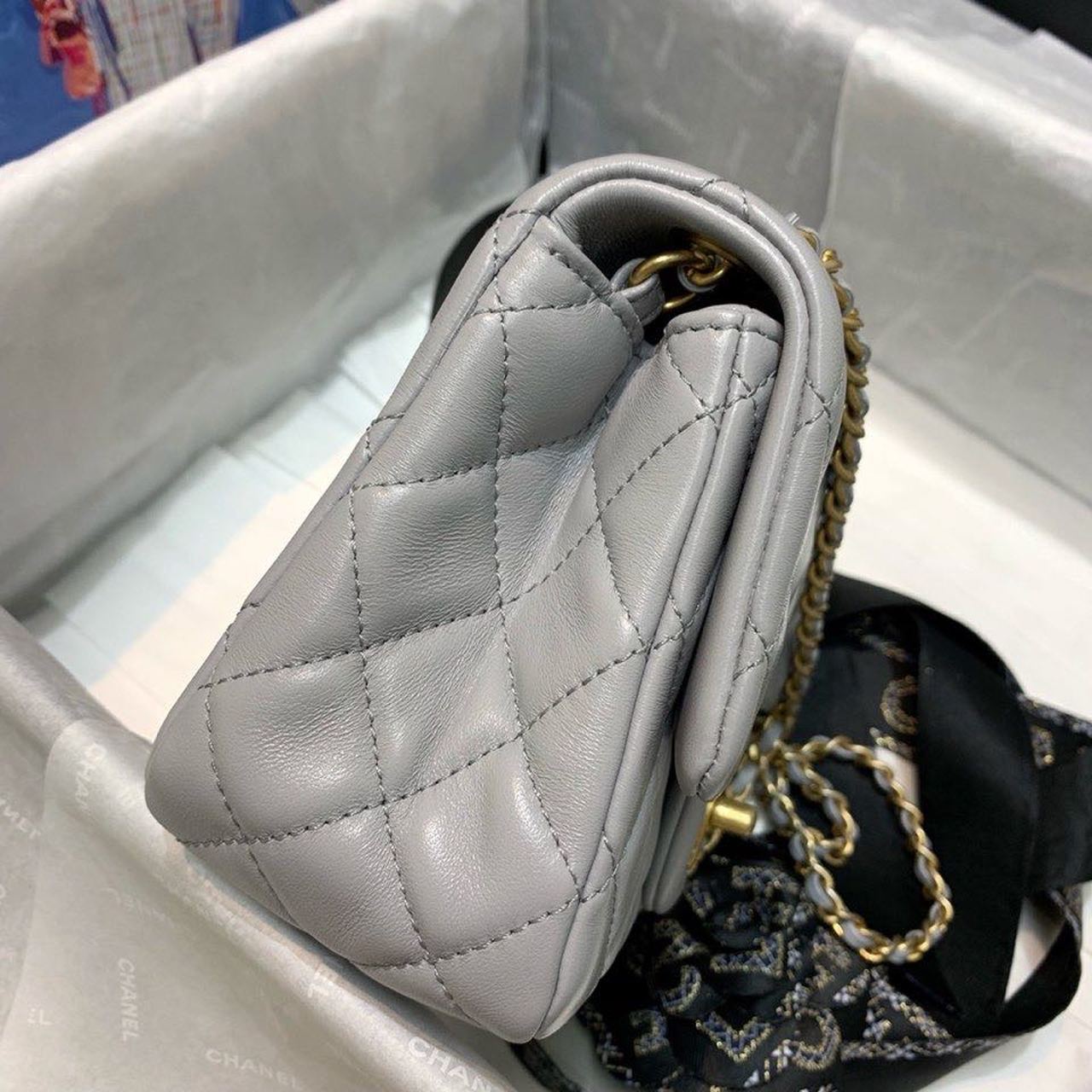 CHL -  Classic Flap With Charm Chain With CHL -  Details On Strap Bag 17LO/7inch Gold Hardware Grey